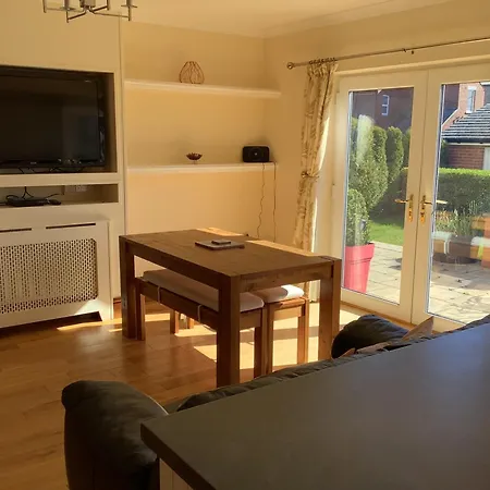 Jeffersons Abbey Road Serviced (adults Only) * Barrow-in-Furness