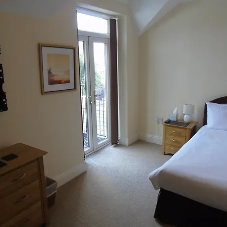 Jeffersons Abbey Road Serviced (adults Only) Barrow-in-Furness