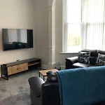 Jeffersons Abbey Road Serviced (adults Only) * Barrow-in-Furness