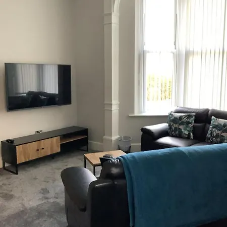 Jeffersons Abbey Road Serviced (adults Only) * Barrow-in-Furness