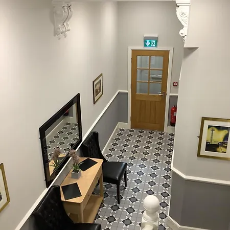 Jeffersons Abbey Road Serviced (adults Only)