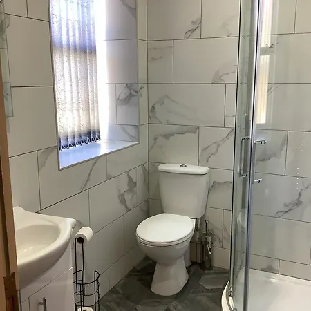 Jeffersons Abbey Road Serviced (adults Only) Apartment Barrow-in-Furness