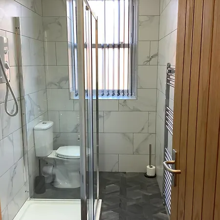 Jeffersons Abbey Road Serviced (adults Only) * Barrow-in-Furness