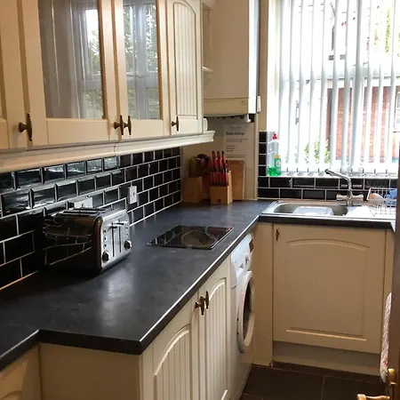 Jeffersons Abbey Road Serviced (adults Only) Barrow-in-Furness