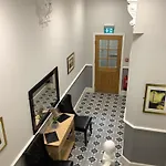 Jeffersons Abbey Road Serviced (adults Only)